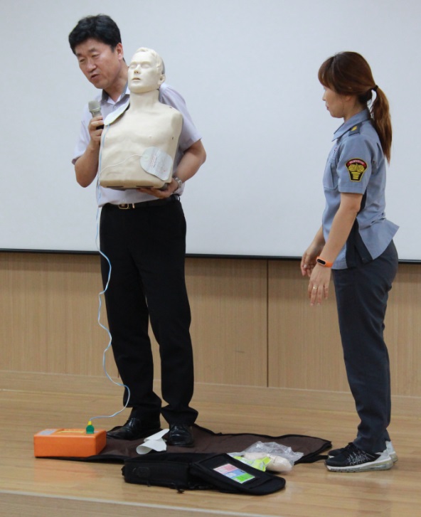심폐소생술 교육 장면
